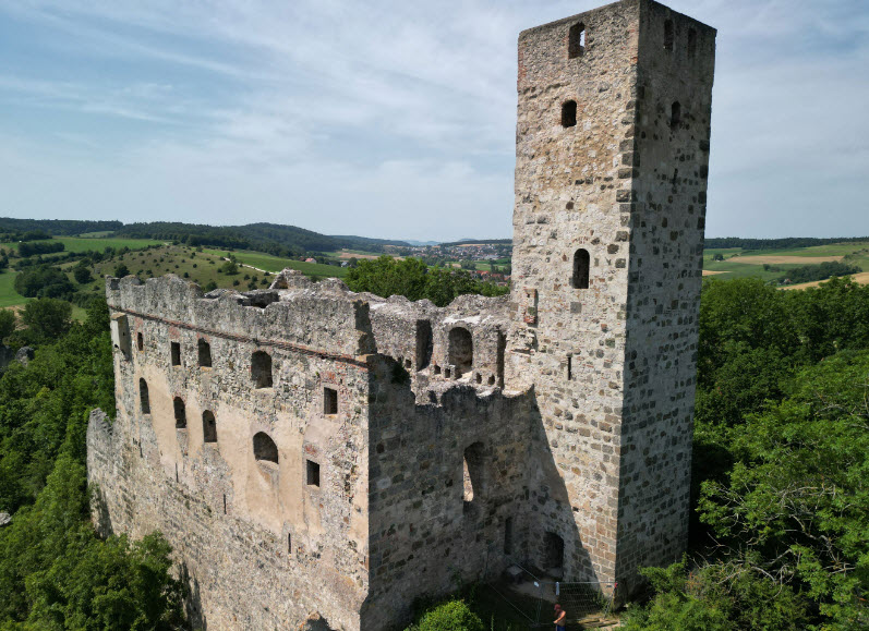Burgruine Niedersulzbürg, Germany